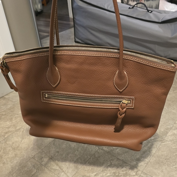Dooney & Bourke Handbags - Dooney & Bourke Brown Leather Tote